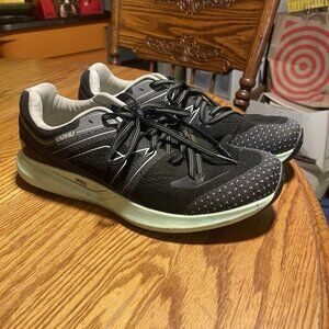 Karhu Synchron Ortix F200275 Running Shoes Womens Jet Black/Celadon Size 10
